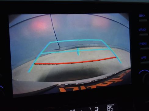 Used 2023 Toyota Sienna XLE image 11