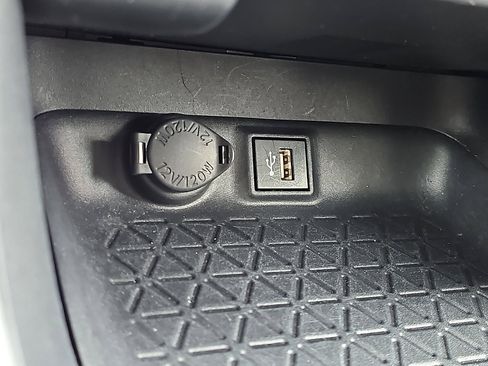 Used 2024 Toyota RAV4 XLE image 23