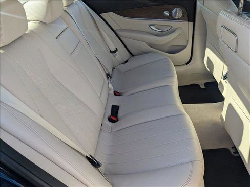 Used 2018 Mercedes-Benz E 300 image 18