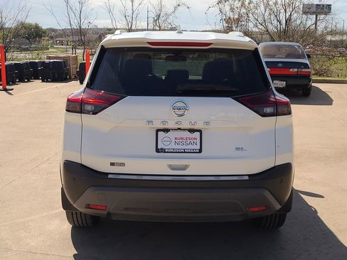 Certified 2021 Nissan Rogue SL w/ Premium Package image 3