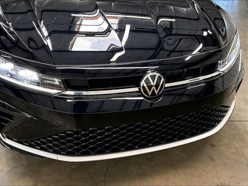 New 2026 Volkswagen Jetta SE FWD image 32
