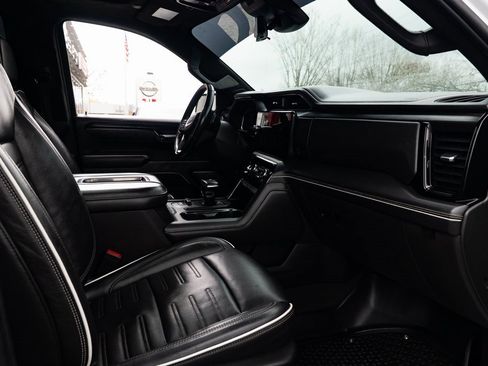 Used 2022 GMC Sierra 1500 AT4X image 27