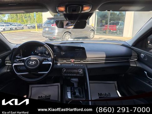 Used 2024 Hyundai Elantra SEL w/ Convenience Package FWD image 23