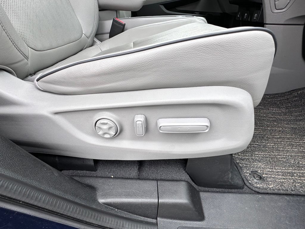Used 2022 Honda Odyssey Elite image 13