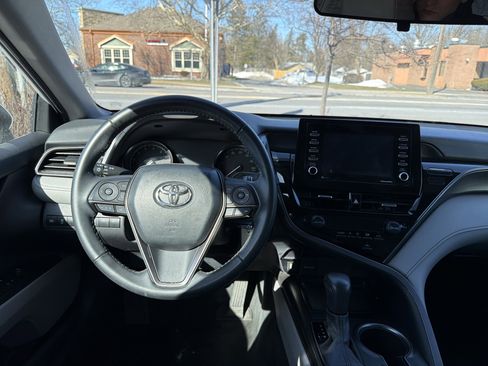 Used 2023 Toyota Camry SE image 13