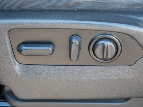 Used 2022 Chevrolet Silverado 1500 LT image 16