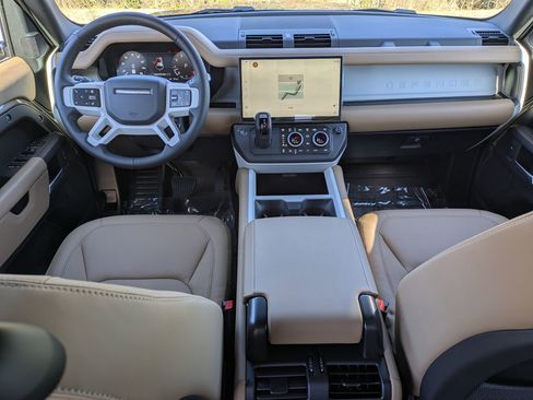 New 2026 Land Rover Defender 110 X-Dynamic SE image 25