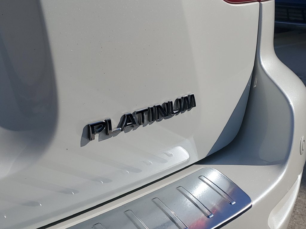 Used 2017 Nissan Pathfinder Platinum FWD image 15