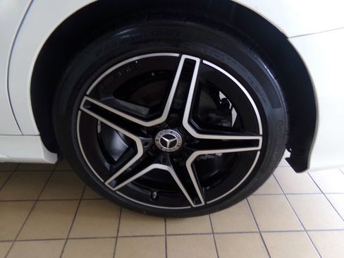 Used 2020 Mercedes-Benz C 300 Sedan w/ AMG Line image 38