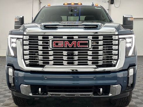 New 2026 GMC Sierra 2500 Denali w/ Denali Reserve Package image 14