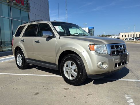 Used 2012 Ford Escape XLT image 5