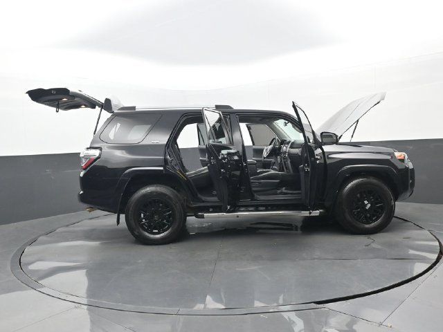 Used 2019 Toyota 4Runner SR5 RWD image 33