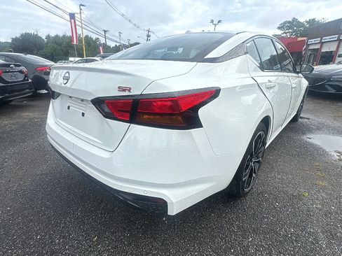 Used 2023 Nissan Altima 2.5 SR FWD image 5