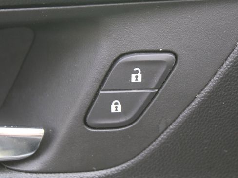 Used 2023 Chevrolet TrailBlazer LT image 21