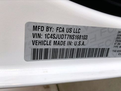 Used 2022 Jeep Wagoneer Series III w/ Flexible Seating Group RWD image 32