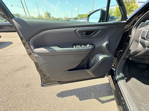 New 2026 Subaru Forester Premium AWD/4WD image 11