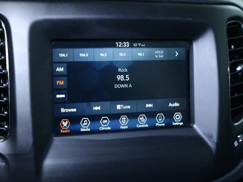 Used 2019 Jeep Compass Latitude w/ Popular Equipment Group image 26
