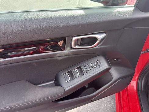 Used 2023 Honda Civic EX image 10