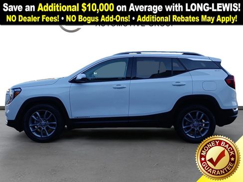 Used 2024 GMC Terrain SLT image 2