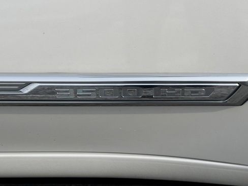 Used 2024 Chevrolet Silverado 3500 High Country w/ Technology Package image 24