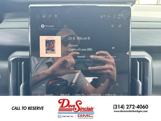 New 2026 GMC Acadia AT4 w/ Luxury Package AWD/4WD image 16