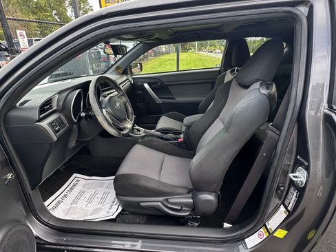 Used 2015 Scion tC image 18