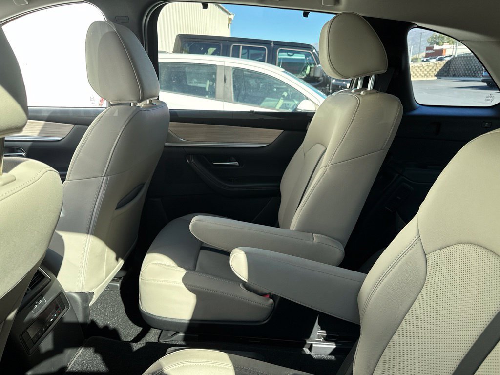 Used 2024 MAZDA CX-90 Plug-In Hybrid w/ Preferred AWD/4WD image 7