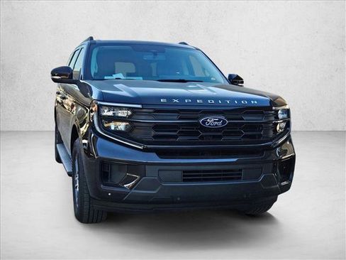New 2026 Ford Expedition Active image 5