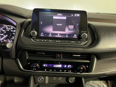 Certified 2023 Nissan Rogue SV w/ SV Premium B Package AWD/4WD image 12