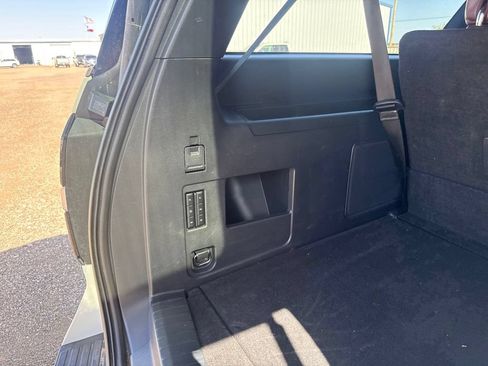 Used 2023 Ford Expedition Max Limited AWD/4WD image 38
