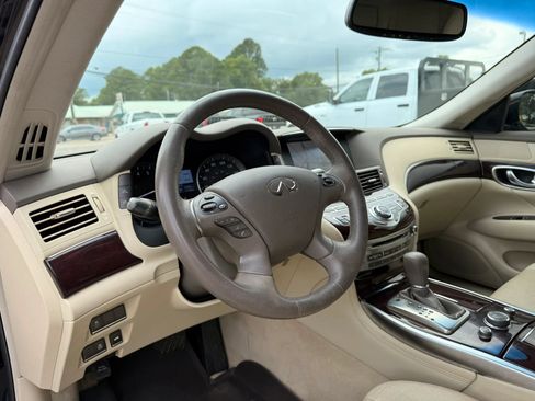 Used 2016 INFINITI Q70 L 3.7 RWD image 11