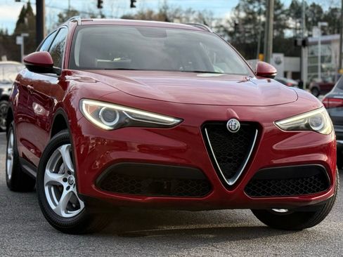 Used 2019 Alfa Romeo Stelvio image 7