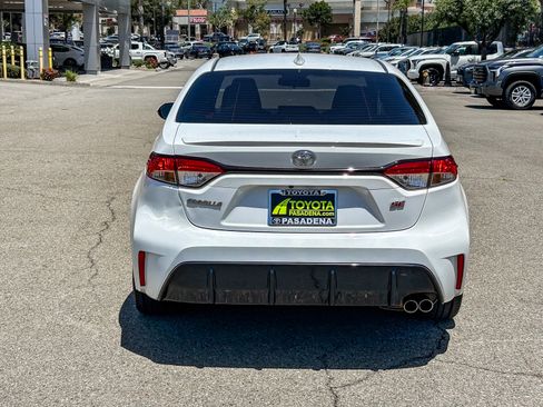 Used 2024 Toyota Corolla SE w/ SE Premium Package FWD image 7