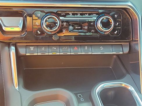 Used 2025 GMC Sierra 2500 Denali Ultimate w/ Max Trailering Package image 29