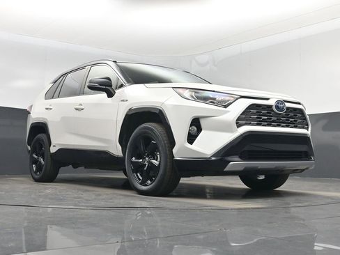 Used 2019 Toyota RAV4 XSE image 46