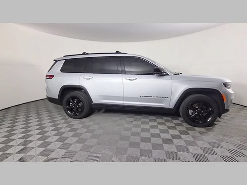 Used 2024 Jeep Grand Cherokee L Laredo AWD/4WD image 35