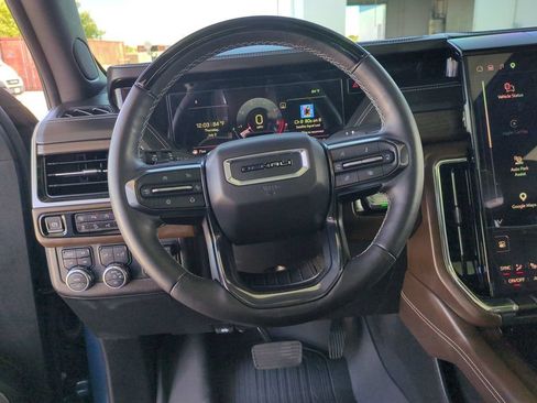 Used 2025 GMC Yukon XL Denali Ultimate AWD/4WD image 22