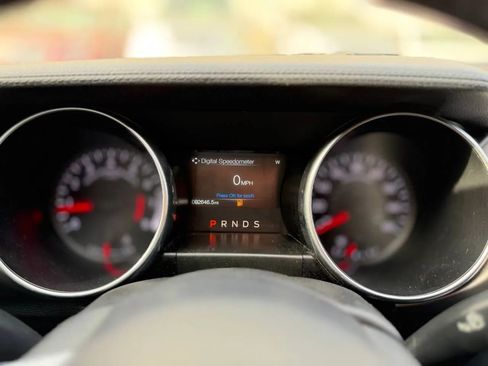 Used 2019 Ford Mustang Premium image 39