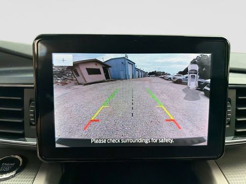 Used 2024 Ford Explorer XLT w/ Equipment Group 202A AWD/4WD image 25