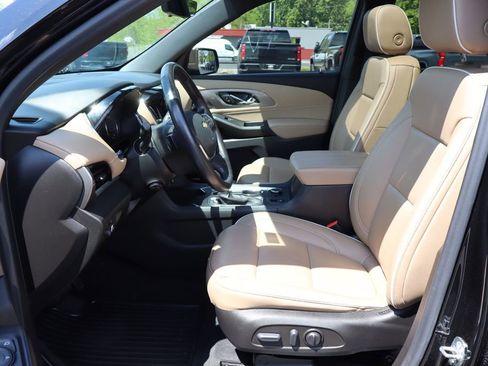 Used 2022 Chevrolet Traverse Premier AWD/4WD image 4