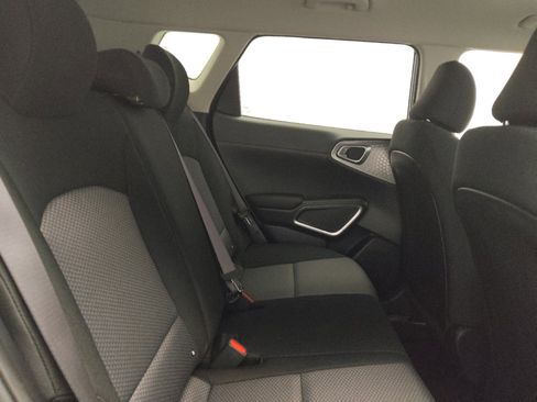 Used 2025 Kia Soul LX w/ LX Technology Package image 19