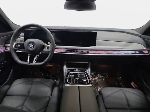 Certified 2026 BMW 740i xDrive AWD/4WD image 10
