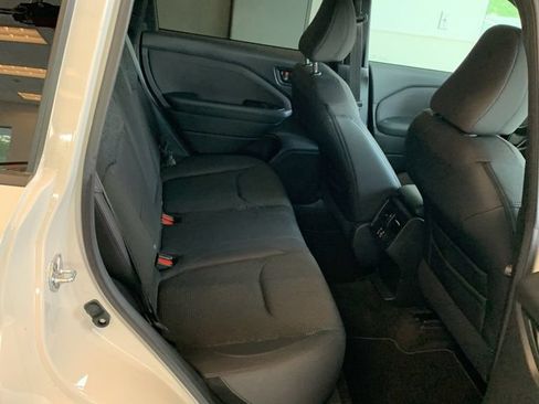 Used 2026 Subaru Forester Premium AWD/4WD image 12