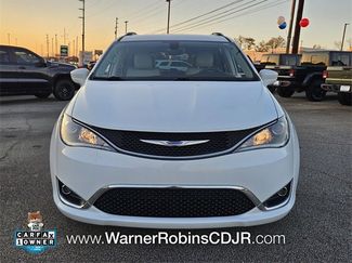 Used 2018 Chrysler Pacifica Touring-L video 2