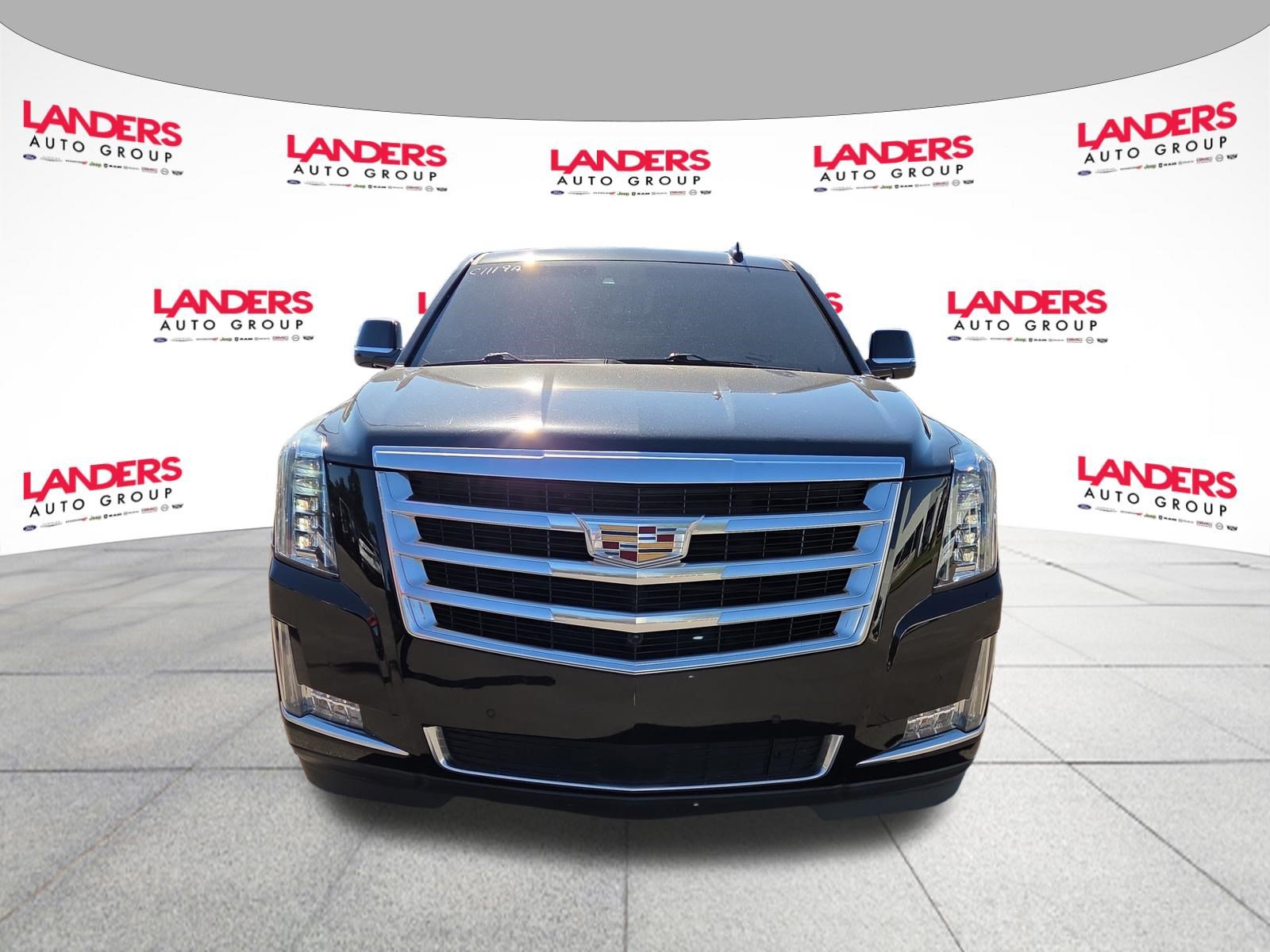 Used 2018 Cadillac Escalade Premium Luxury AWD/4WD image 8