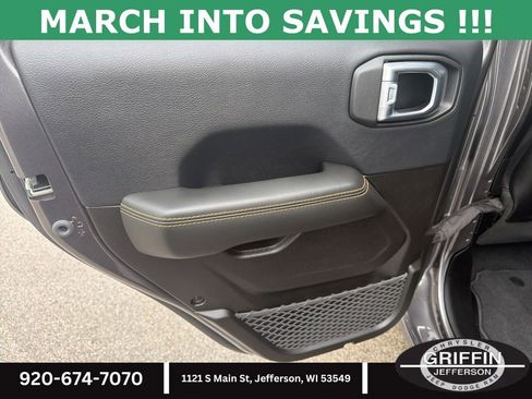 Used 2024 Jeep Gladiator Sport w/ Premium Package image 15