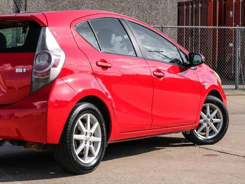 Used 2012 Toyota Prius C Four FWD image 12