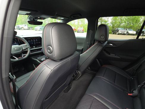 New 2026 Chevrolet Equinox RS w/ Safety and Technology Package FWD image 27