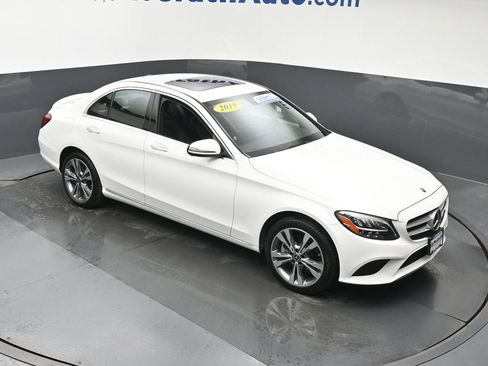 Used 2019 Mercedes-Benz C 300 4MATIC Sedan image 3