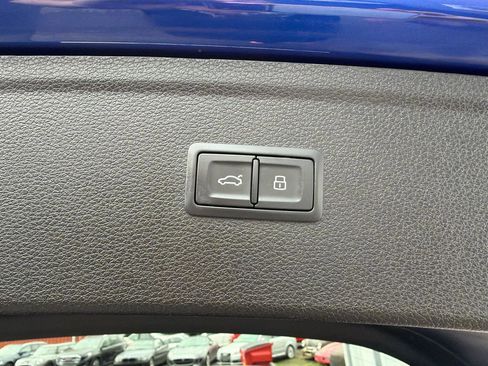 Used 2022 Audi SQ5 Premium Plus w/ Premium Plus Package image 15